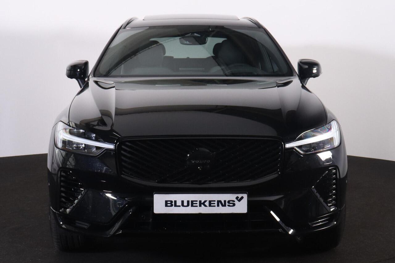 Volvo XC60 T6 Recharge AWD Ultra Black Edition - Panorama/schuifdak - IntelliSafe Assist & Surround - 360º Camera - Harman/Kardon audio - Adaptieve LED koplampen - Verwarmde voorstoelen, stuur & achterbank - Parkeersensoren voor & achter - Elektr. bedienb. voorstoel