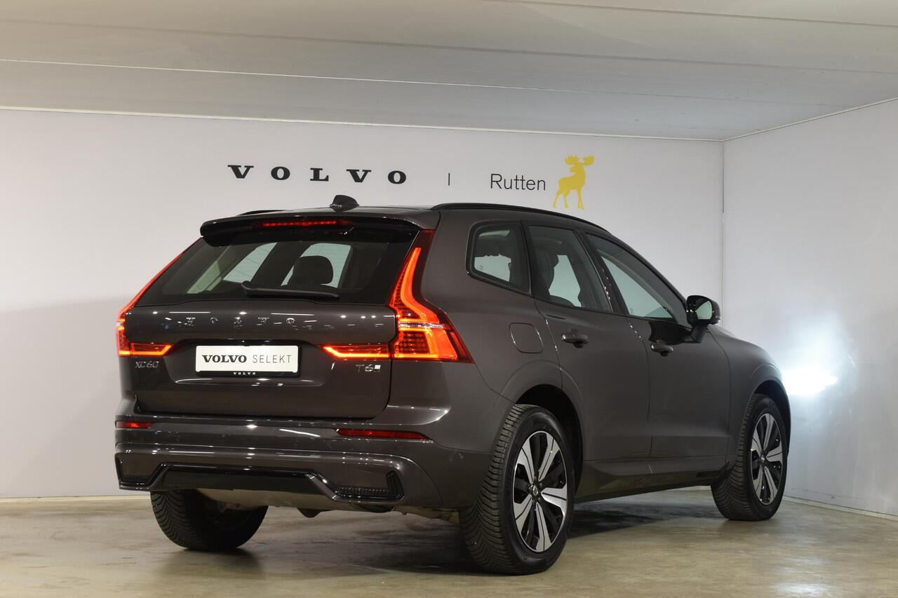 Volvo XC60 T6 350PK Automaat Plug-in Hybrid AWD Plus Dark / Navigatie / 360 Camera / Adaptieve Cruise Control / Stuur & Stoelverwarming / Elektr. Achterklep / Schuifdak / Trekhaak
