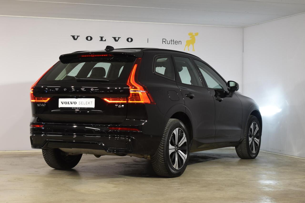 Volvo XC60 T6 350PK Automaat Plug-in Hybrid AWD Plus Dark / Navigatie / 360 Camera / Adaptieve Cruise Control / Stuur & Stoelverwarming / Elektr. Achterklep / Schuifdak / Trekhaak