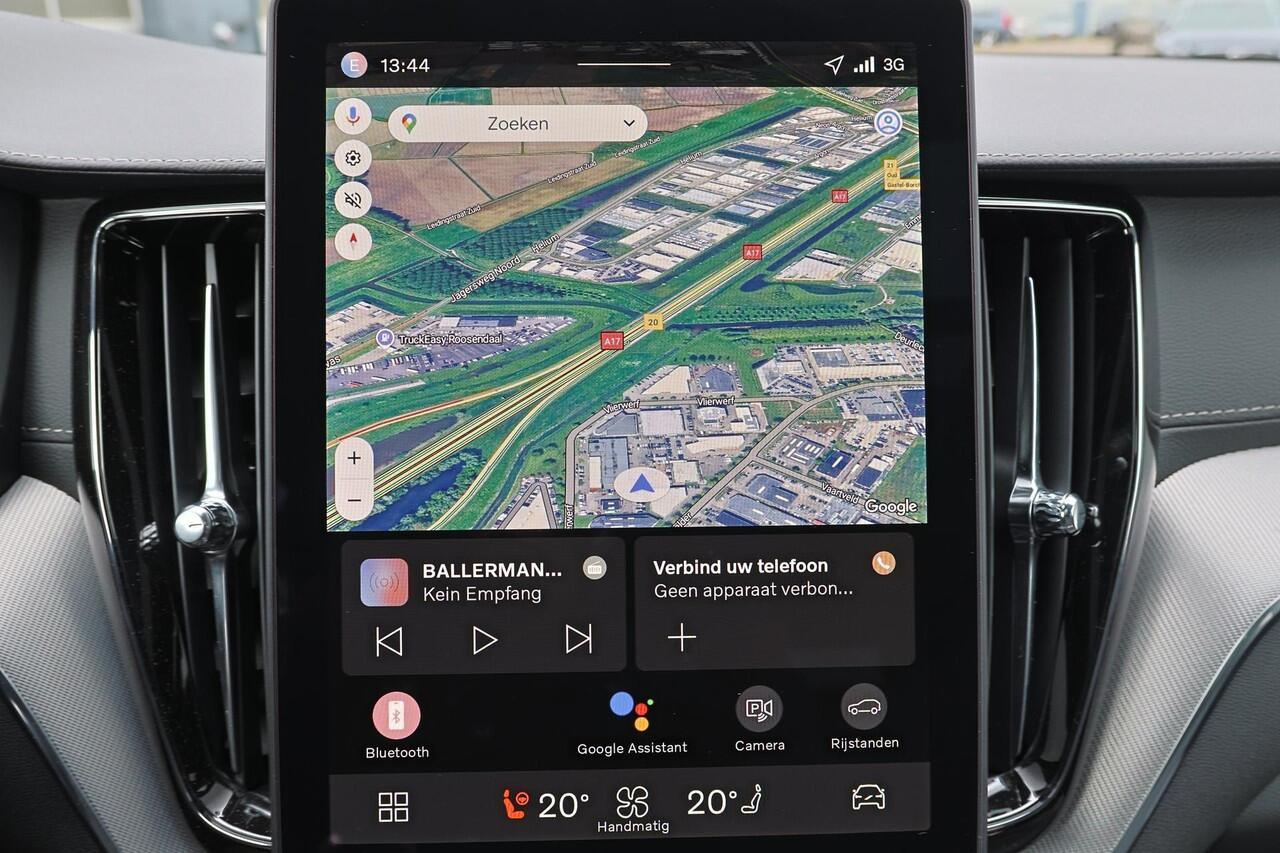 Volvo XC60 T6 Recharge AWD Ultra Black Edition - Panorama/schuifdak - IntelliSafe Assist & Surround - 360º Camera - Harman/Kardon audio - Adaptieve LED koplampen - Verwarmde voorstoelen, stuur & achterbank - Parkeersensoren voor & achter - Elektr. bedienb. voorstoel