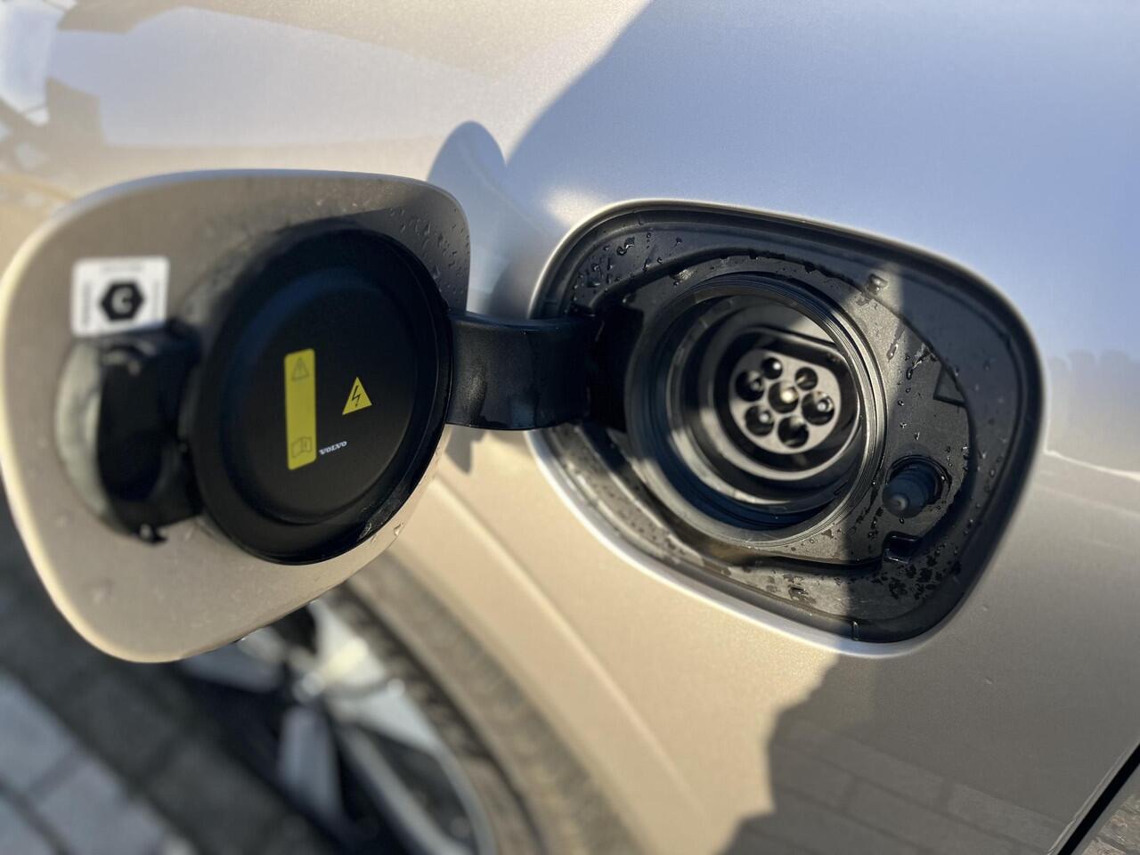 Volvo XC60 T6 Plug-in hybrid AWD Plus Dark