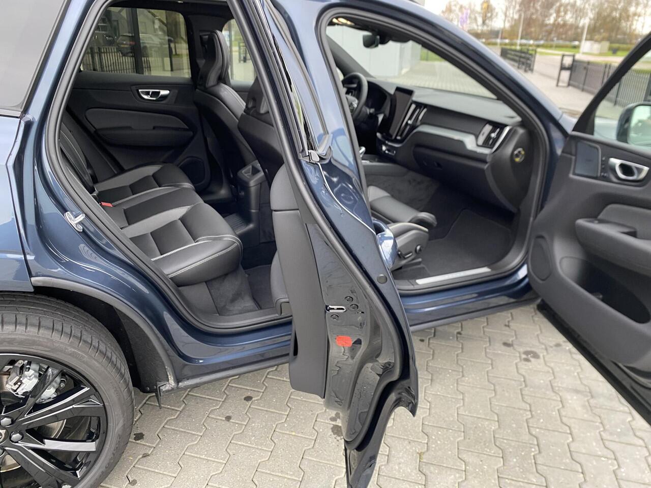 Volvo XC60 2.0 T6 Plug-in hybrid AWD Ultra Black Edition Facelift|HUD|360