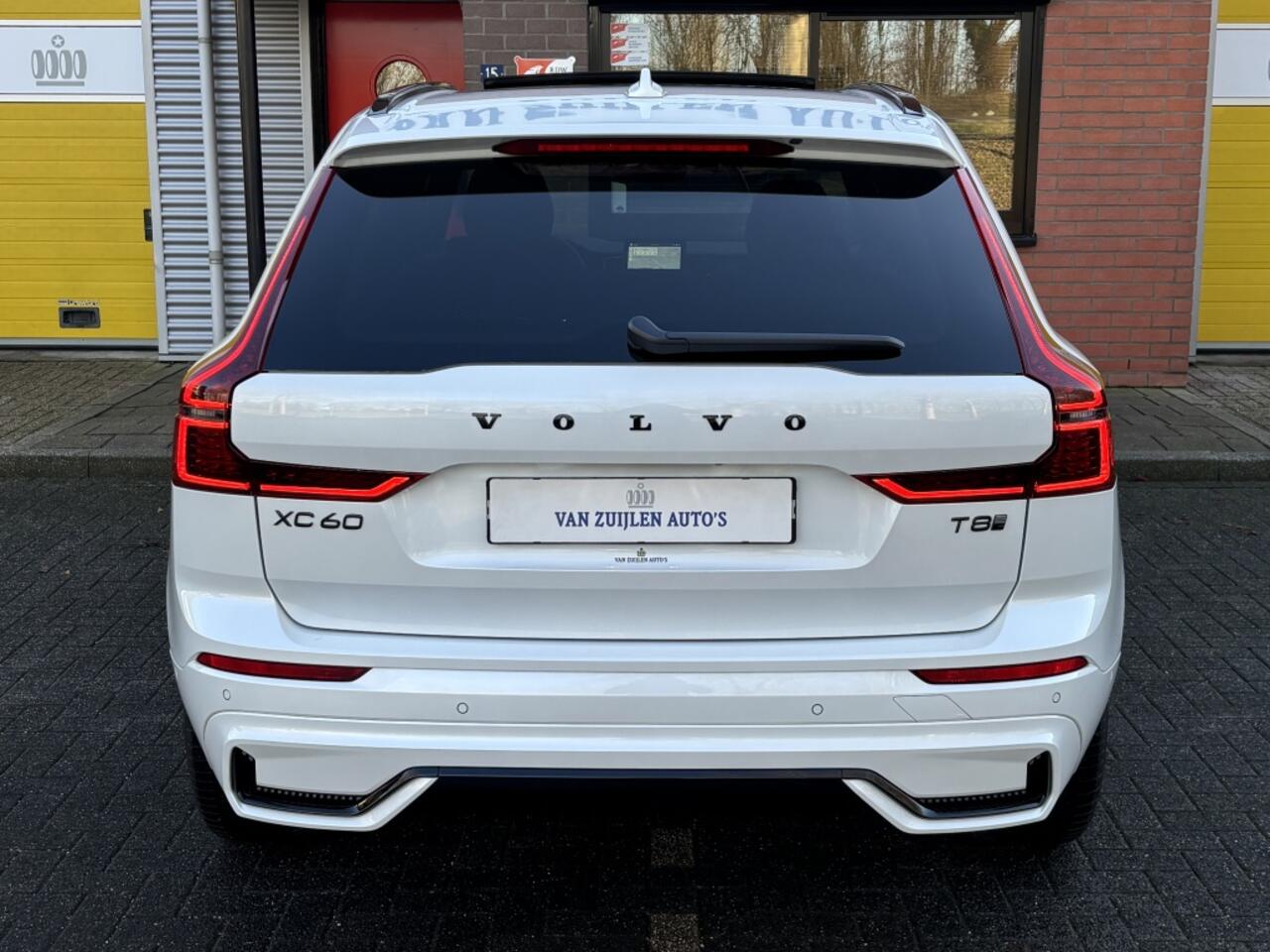 Volvo XC60 T8 AWD 457pk Black Edition Plus MY2026 Panorama 21" Head-up HK