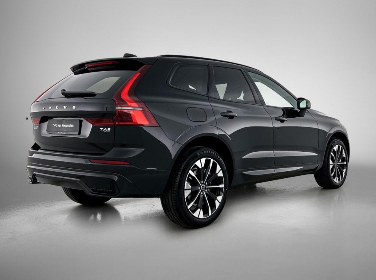 Volvo XC60 Plus Dark Plug-In Hybrid AWD | 20"LM velgen | Onyx Black | Demon