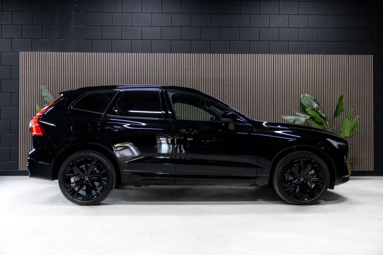 Volvo XC60 T6 Plus Black Edition Recharge AWD | Luchtvering | H&K | HuD | P