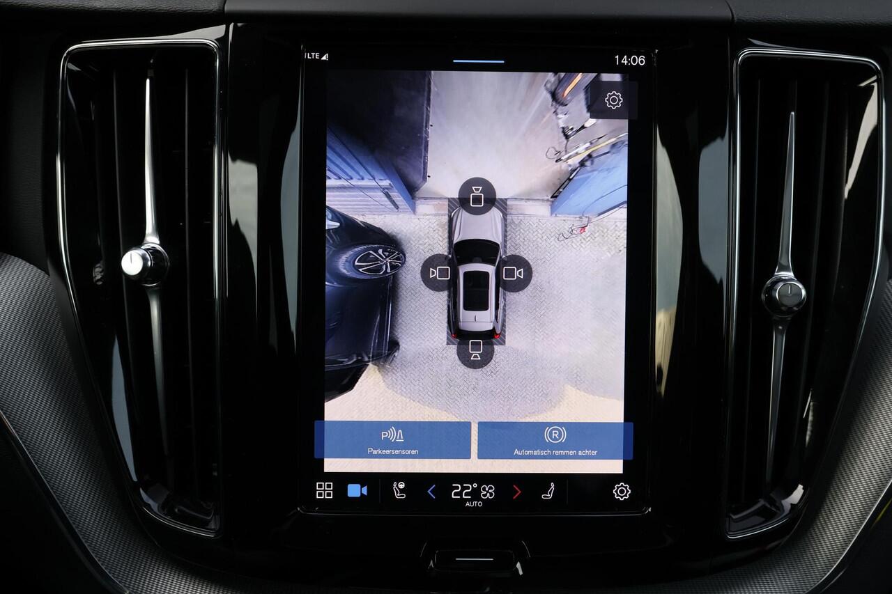 Volvo XC60 T6 Plug-in Hybrid AWD Plus Bright - LONG RANGE - Panorama/schuifdak - IntelliSafe Assist & Surround - 360º Camera - Harman/Kardon audio - Adaptieve LED koplampen - Verwarmde voorstoelen, stuur & achterbank - Parkeersensoren voor & achter - Elektr. bedienb