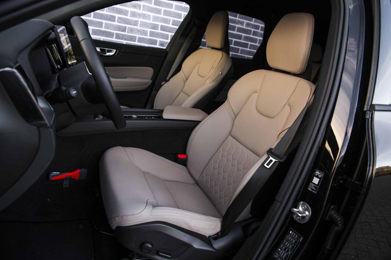 Volvo XC60 2.0 T6 Plug-in hybrid AWD Essential | Facelift | Adaptieve Cruise Control |Trekhaak | Climate | Driver Assist | Getint glas | 22" | Fiscaal 66824 |