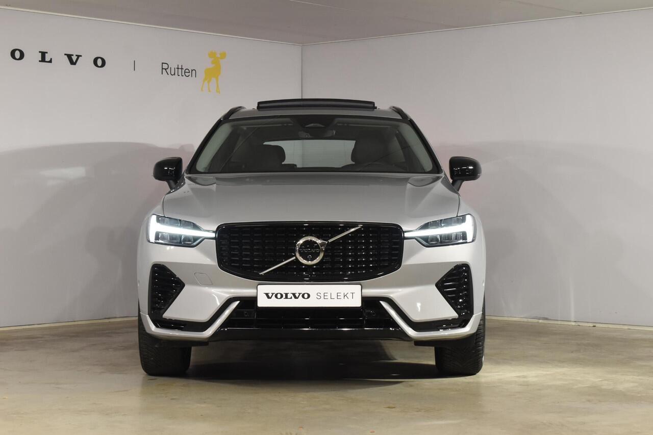 Volvo XC60 T6 350PK Automaat Plug-in Hybrid AWD Plus Dark / Navigatie / 360 Camera / Adaptieve Cruise Control / Stuur & Stoelverwarming / Elektr. Achterklep / Schuifdak / Trekhaak