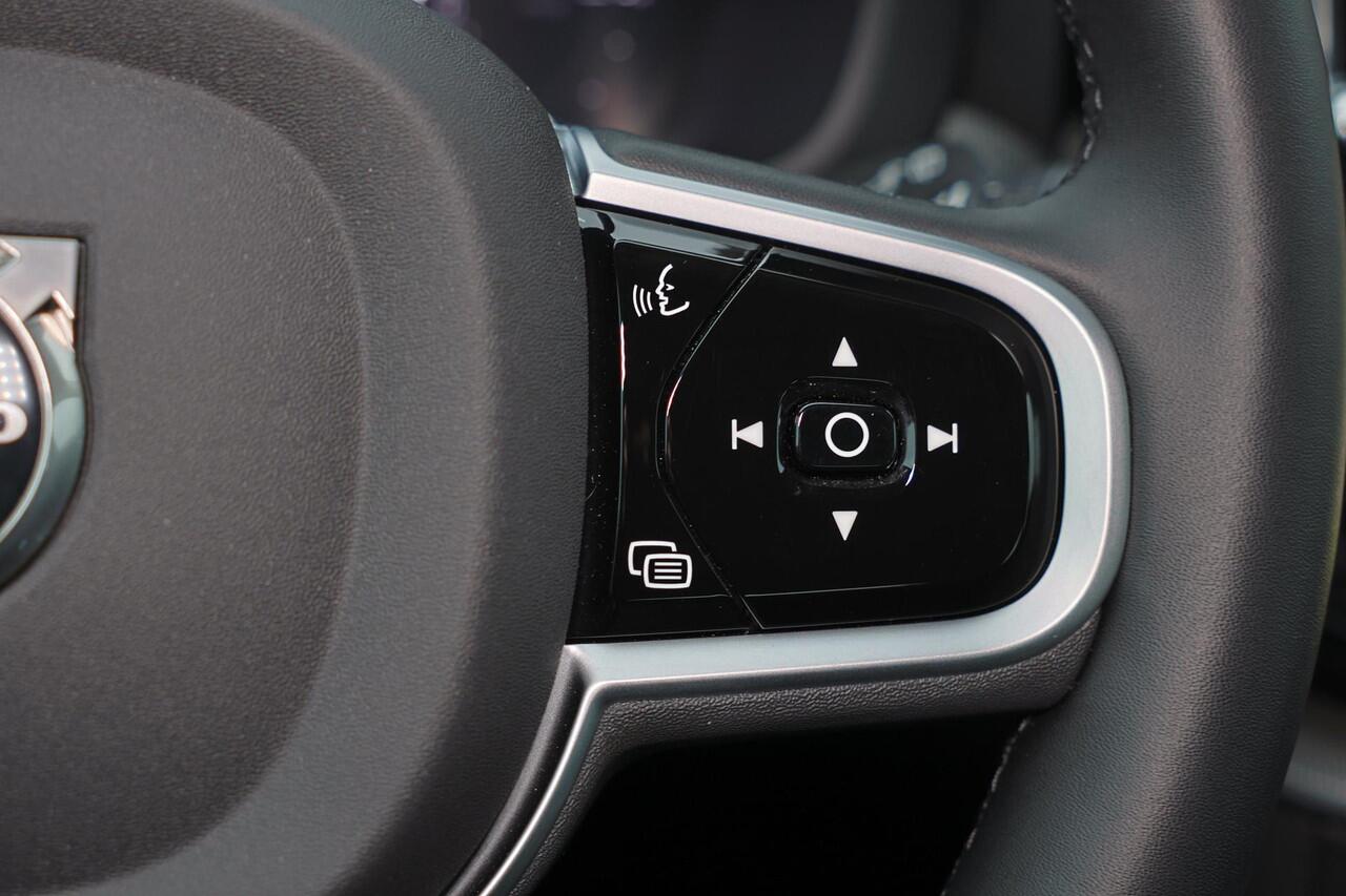 Volvo XC60 T6 Recharge AWD Business Edition - FACELIFT - Adaptive Cruise Control - 360 graden camera - Google Infotainment - Harman Kardon Audio - Verwarmbaar stuurwiel - Verwarmbare voorstoelen - Verwarbare achterbank