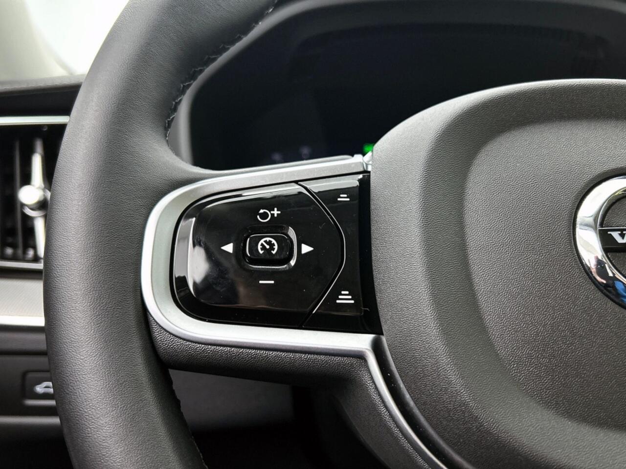 Volvo XC60 2.0 T6 AWD Ultra Dark | Trekhaak | 360° Camera |