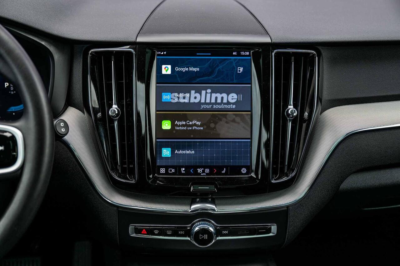 Volvo XC60 2.0 T6 Plug-in hybrid AWD Plus Dark | Adaptieve cruise control | Trekhaak | Stoel- en stuurverwarming | BLIS | Panorama dak |Schuif/kanteldak | Elektrisch verstelbare voorstoelen met geheugen |