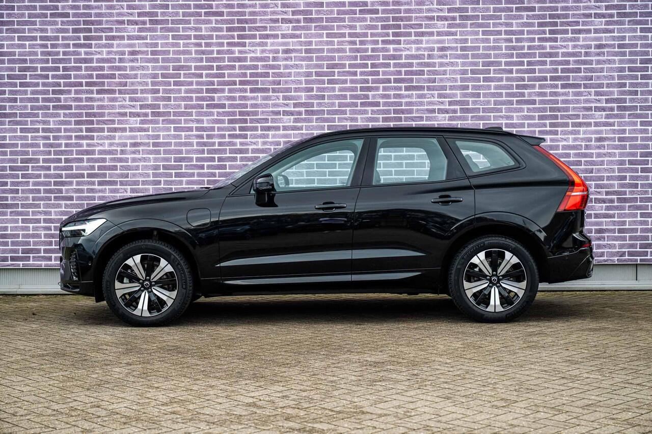Volvo XC60 2.0 T6 Plug-in hybrid AWD Plus Dark | Adaptieve cruise control | Trekhaak | Stoel- en stuurverwarming | BLIS | Panorama dak |Schuif/kanteldak | Elektrisch verstelbare voorstoelen met geheugen |