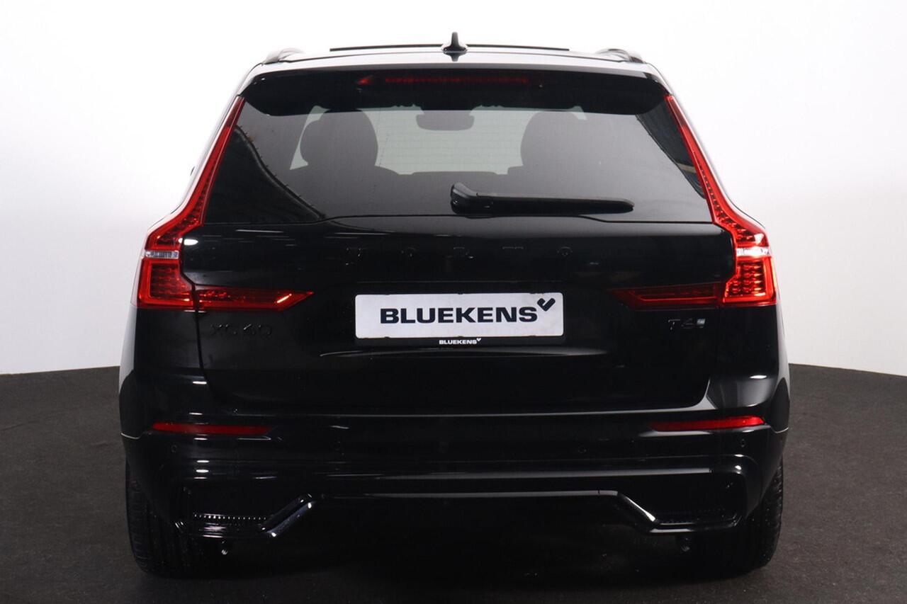 Volvo XC60 T6 Recharge AWD Plus Black Edition - Luchtvering - Panorama/schuifdak - IntelliSafe Assist & Surround - 360º Camera - Harman/Kardon audio - Adaptieve LED koplampen - Verwarmde voorstoelen, stuur & achterbank - Parkeersensoren voor & achter - Elektr. bedie