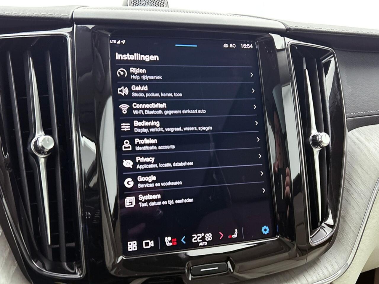 Volvo XC60 2.0 T6 AWD Ultimate Bright | Bowers & Wilkins | Panorama dak | L