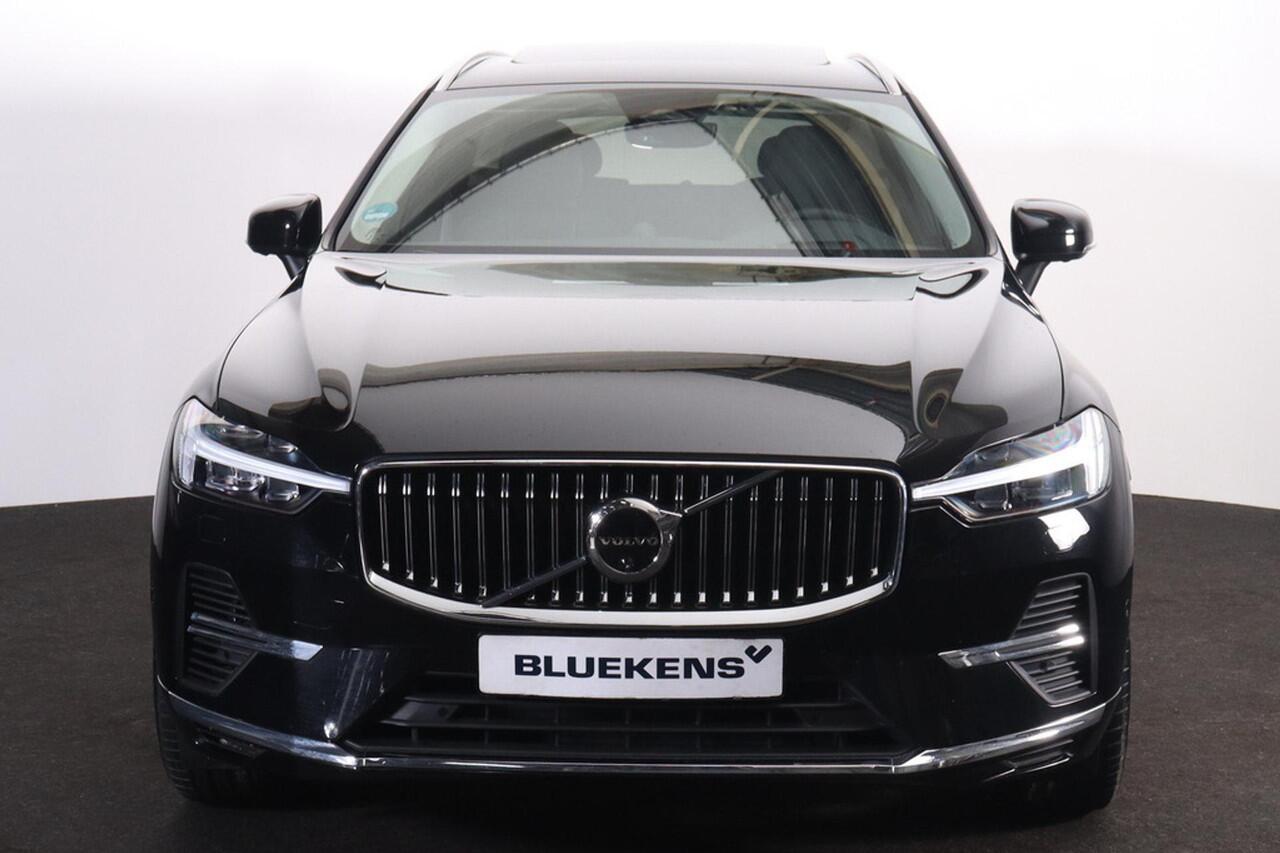 Volvo XC60 T6 Recharge AWD Ultra Bright - Luchtvering - Panorama/schuifdak - IntelliSafe Assist & Surround - 360º Camera - Adaptieve LED koplampen - Verwarmde voorstoelen, stuur & achterbank - Parkeersensoren voor & achter - Elektr. bedienb. voorstoelen met geheugen