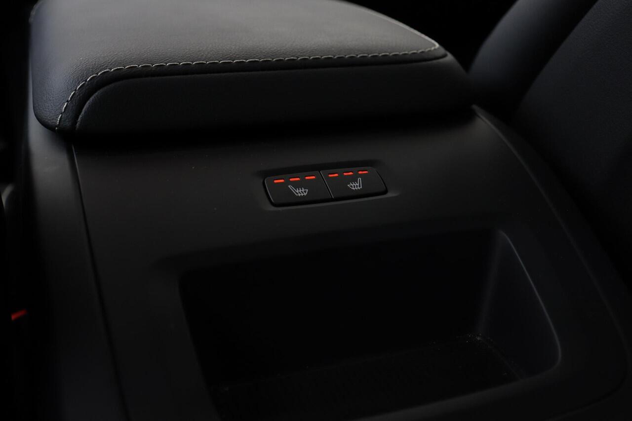 Volvo XC60 T6 PLUG-IN HYBRID AWD ULTRA BLACK EDITION -PANO.DAK|BOWERS&WILKINS|360°CAM|PRIVACY.GLAS|HEAD-UP DISP.|21"