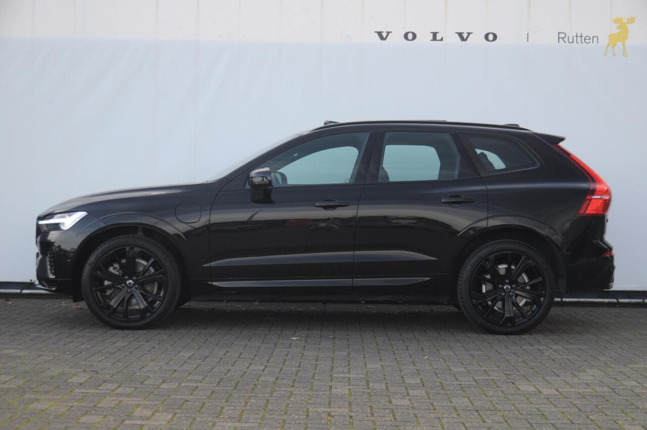 Volvo XC60 T6 350PK Automaat AWD Plus Black Edition / Trekhaak / Panoramadak / BLIS / Adaptieve cruise control / Keyless entry / Stoel - en stuurwielverwarming / elektrische stoelen met geheugen / Parkeersensoren met 360 camera / Elektrische achterklep