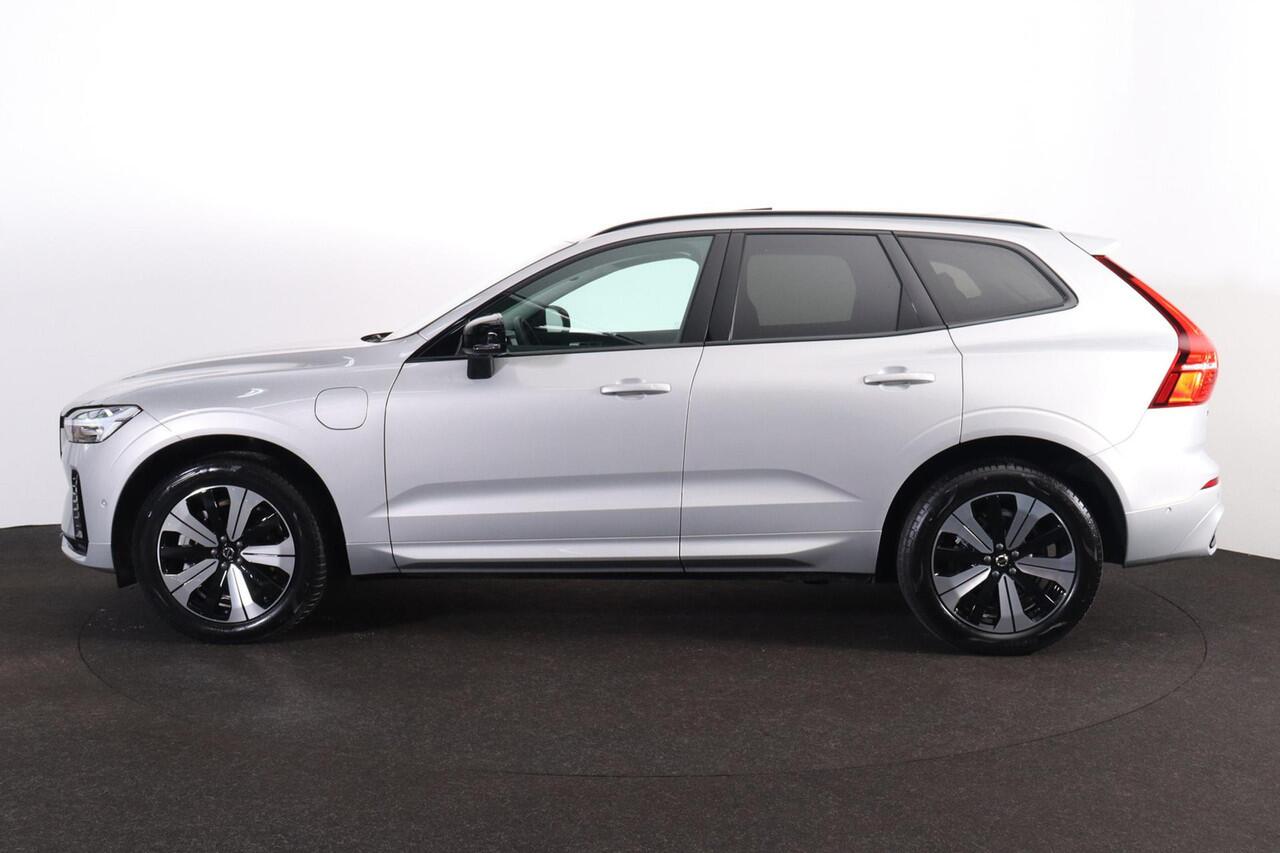 Volvo XC60 T6 Recharge AWD Plus Dark - Panorama/schuifdak - IntelliSafe Assist & Surround - 360º Camera - Verwarmde voorstoelen, stuur & achterbank - Parkeersensoren voor & achter - Elektr. bedienb. voorstoelen met geheugen - Draadloze tel. lader - Extra getint glas