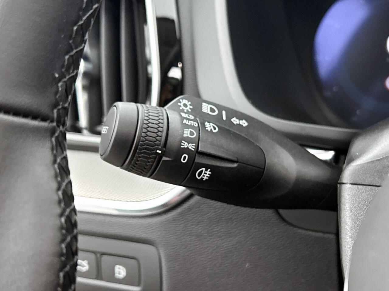 Volvo XC60 2.0 T6 AWD Plus Dark | Trekhaak | 360° Camera |