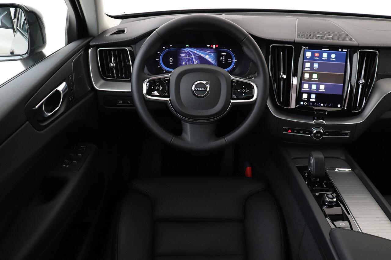 Volvo XC60 T6 PLUG-IN HYBRID AWD ULTRA DARK -PANO.DAK|HEAD-UP DISP.|360°CAM|TREKHAAK|HK-AUDIO