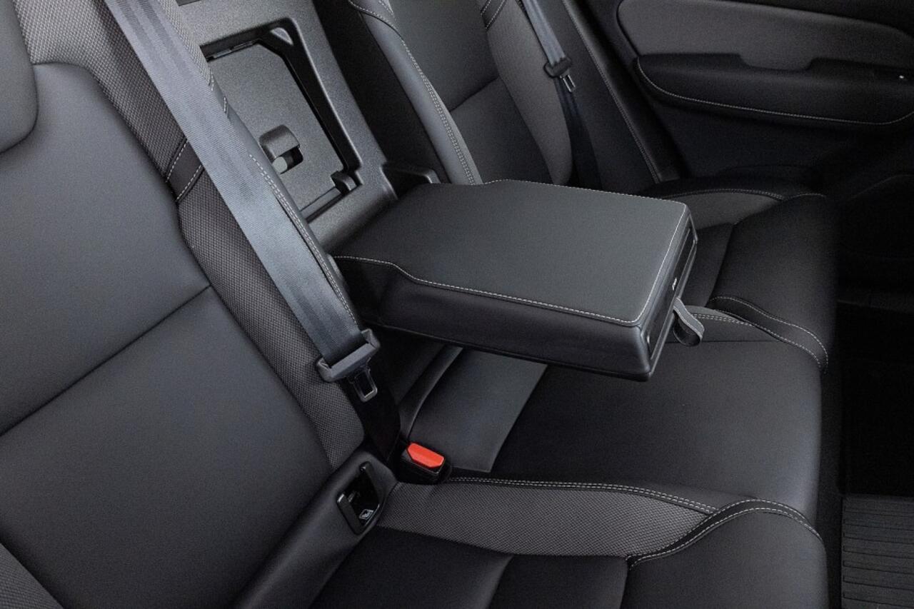 Volvo XC60 2.0 T8 Plug-in hybrid AWD Ultra Dark | PANORAMADAK | harman/kardon | 360 Camera | LUCHTVERING