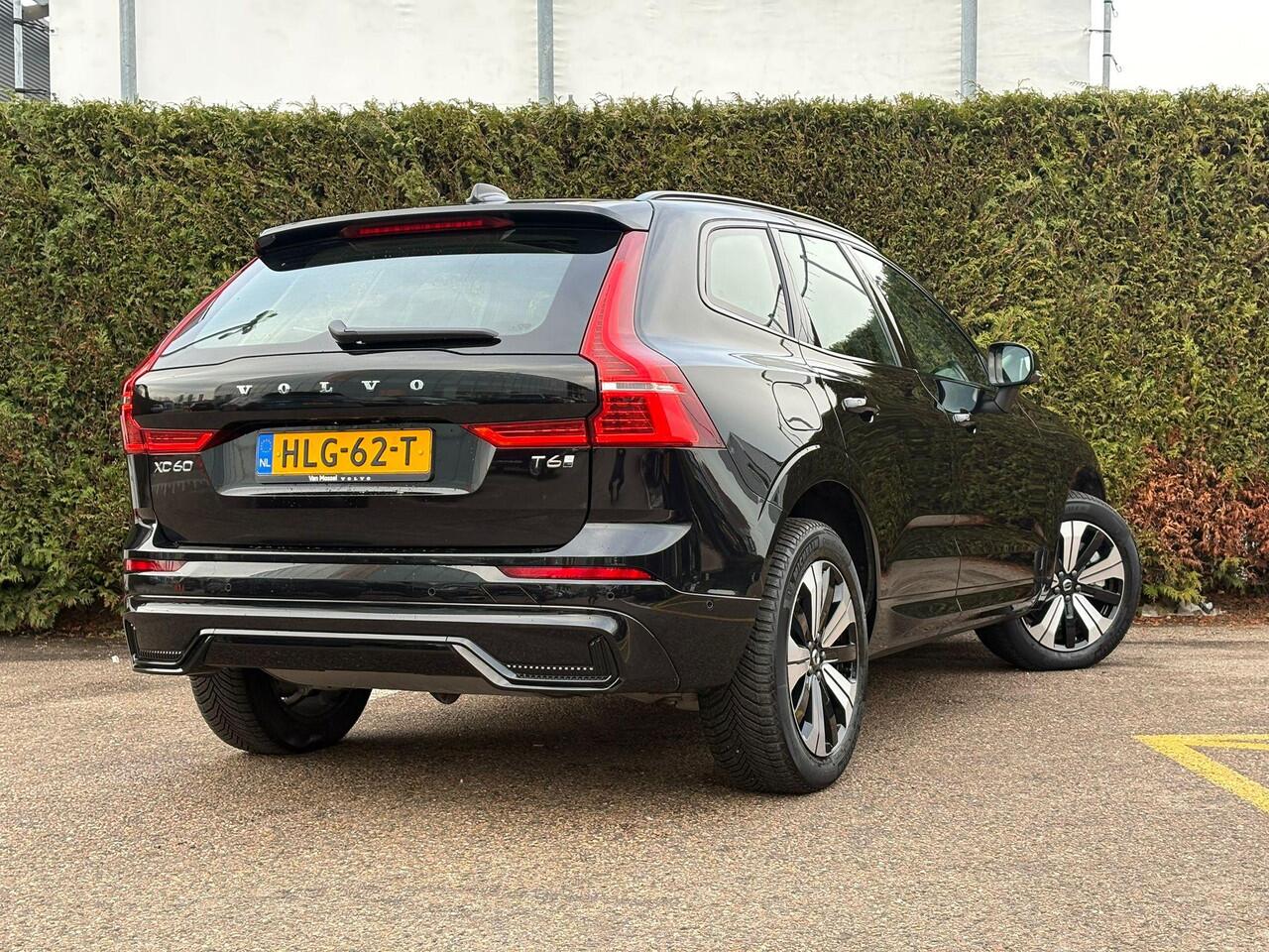 Volvo XC60 2.0 T6 Plug-in hybrid AWD Plus Dark | Panoramadak | 360 Camera | Stoel & Stuur Verwarming | Trekhaak |