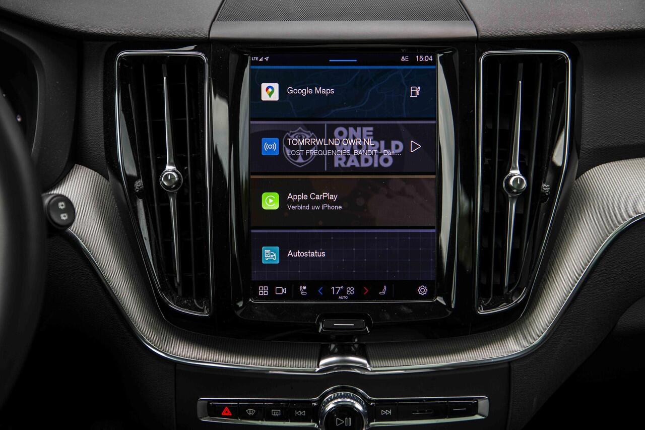 Volvo XC60 2.0 T6 Plug-in hybrid AWD Plus Dark | 360 Camera | Schuif-/Kanteldak | Stoel-/Stuurverwarming | Adaptieve Cruise Control | Trekhaak |