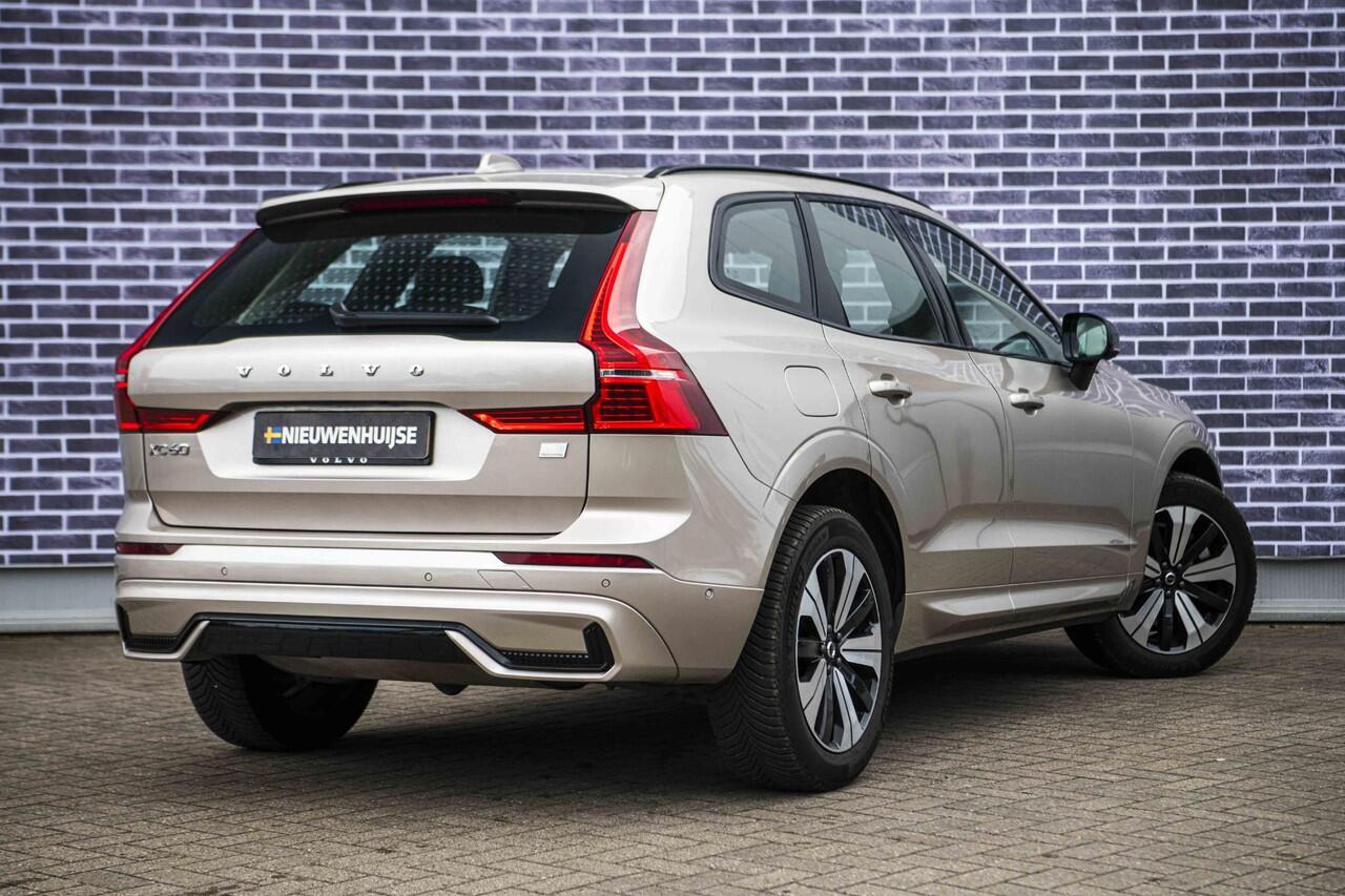 Volvo XC60 2.0 T6 Plug-in hybrid AWD Plus Dark | 360 Camera | Schuif-/Kanteldak | Stoel-/Stuurverwarming | Adaptieve Cruise Control | Trekhaak |