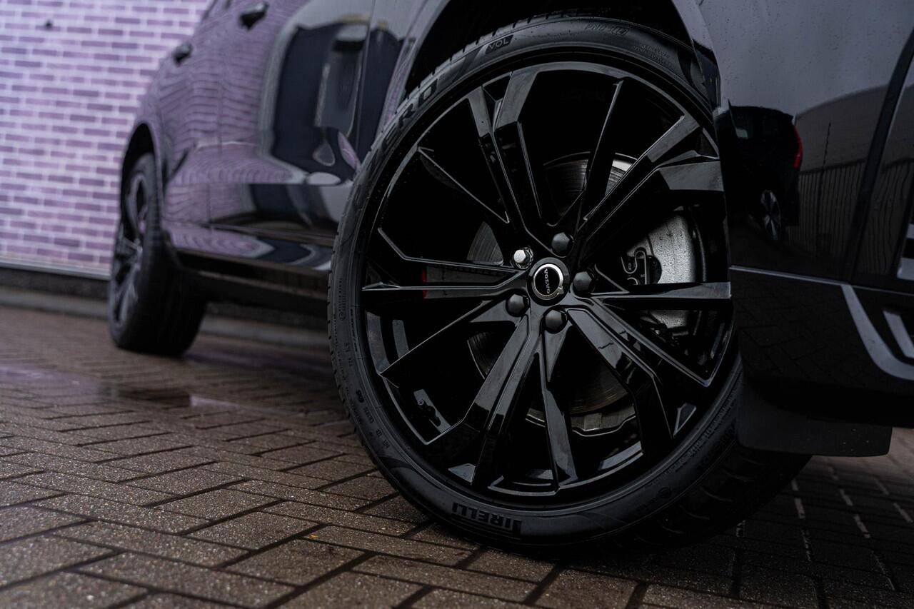 Volvo XC60 2.0 T8 Plug-in hybrid AWD Plus Black Edition | PHEV | Panoramadak | Achteruitrijcamera | Harman Kardon Audio | Lichtmetalen Velgen 21 inch | Sportstoelen | Keyless Entry | Stuur- / Stoelverwarming | Keyless | Navigatie | Apple Carplay | Android Auto