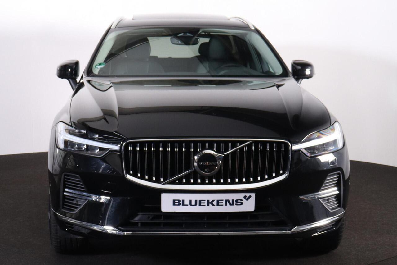 Volvo XC60 T6 Recharge AWD Plus Bright - Panorama/schuifdak - IntelliSafe Assist & Surround - 360º Camera - Harman/Kardon audio - Adaptieve LED koplampen - Verwarmde voorstoelen, stuur & achterbank - Parkeersensoren voor & achter - Elektr. bedienb. voorstoelen met g