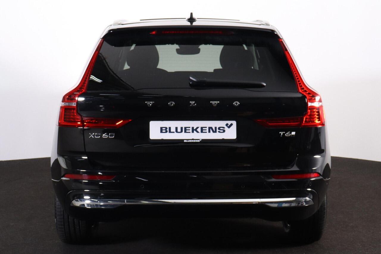 Volvo XC60 T6 Recharge AWD Plus Bright - Panorama/schuifdak - IntelliSafe Assist & Surround - 360º Camera - Harman/Kardon audio - Adaptieve LED koplampen - Verwarmde voorstoelen, stuur & achterbank - Parkeersensoren voor & achter - Elektr. bedienb. voorstoelen met g