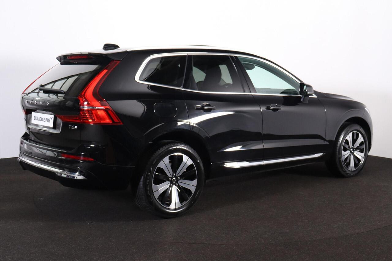 Volvo XC60 T6 Recharge AWD Plus Bright - Panorama/schuifdak - IntelliSafe Assist & Surround - 360º Camera - Harman/Kardon audio - Adaptieve LED koplampen - Verwarmde voorstoelen, stuur & achterbank - Parkeersensoren voor & achter - Elektr. bedienb. voorstoelen met g