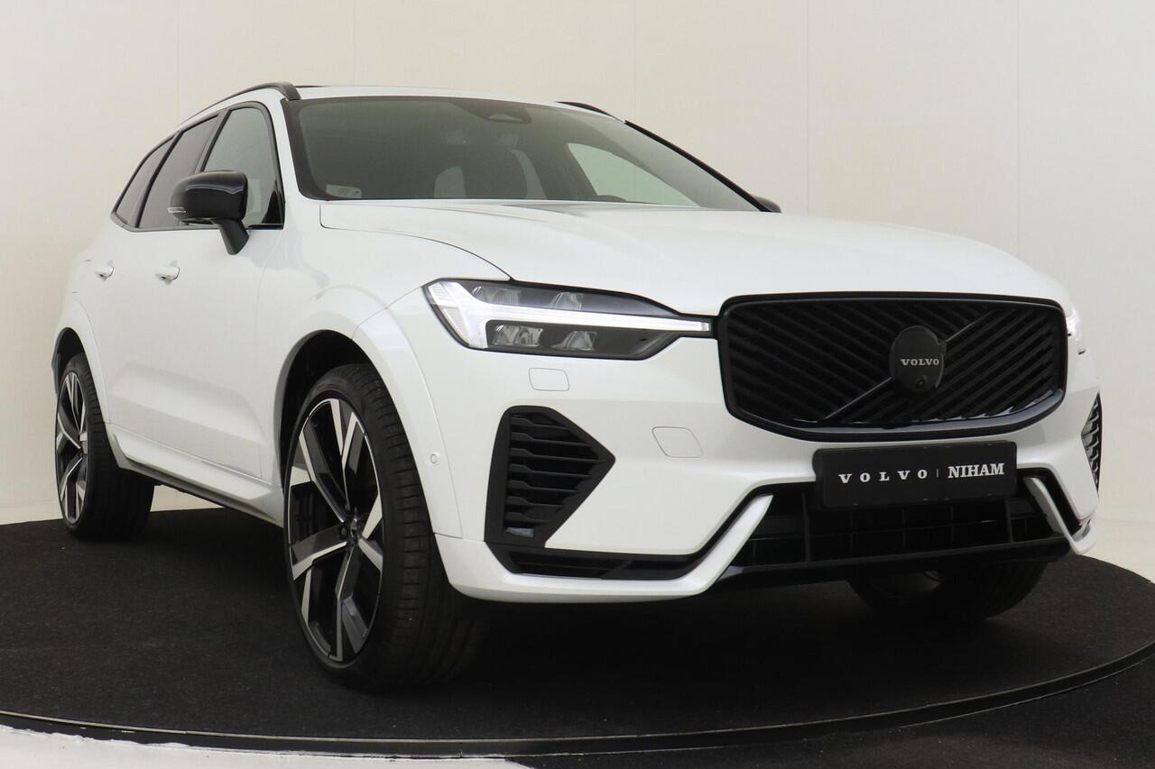 Volvo XC60 II T6 PLUG-IN HYBRID AWD PLUS BLACK EDITION -PANO.DAK|HARMAN/KARDON|HEAD-UP DISP.|ADAP.LED|LUCHTVERING|TREKHAAK|22"