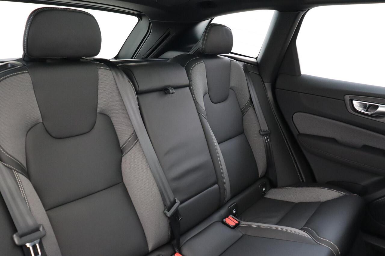 Volvo XC60 II T6 PLUG-IN HYBRID AWD PLUS BLACK EDITION -PANO.DAK|HARMAN/KARDON|HEAD-UP DISP.|ADAP.LED|LUCHTVERING|TREKHAAK|22"