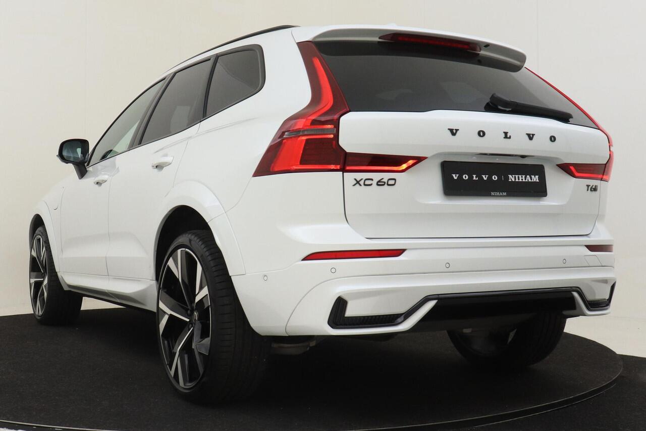 Volvo XC60 II T6 PLUG-IN HYBRID AWD PLUS BLACK EDITION -PANO.DAK|HARMAN/KARDON|HEAD-UP DISP.|ADAP.LED|LUCHTVERING|TREKHAAK|22"