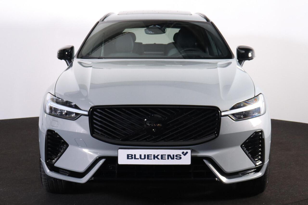 Volvo XC60 T8 Recharge AWD Ultra Black Edition - Panorama/schuifdak - IntelliSafe Assist & Surround - 360º Camera - Harman/Kardon audio - Adaptieve LED koplampen - Verwarmde voorstoelen, stuur & achterbank - Parkeersensoren voor & achter - Elektr. bedienb. voorstoel