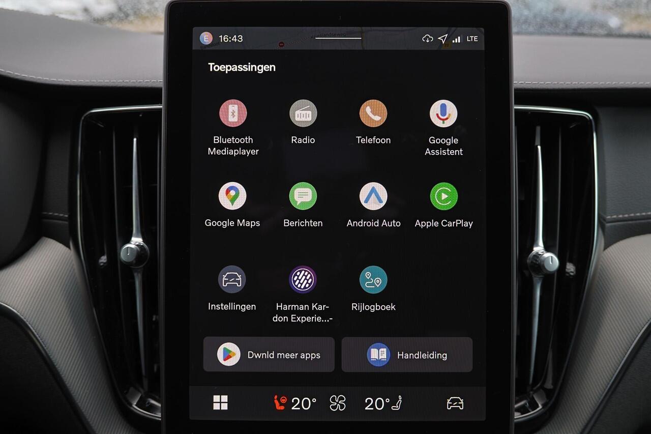 Volvo XC60 T8 Recharge AWD Ultra Black Edition - Panorama/schuifdak - IntelliSafe Assist & Surround - 360º Camera - Harman/Kardon audio - Adaptieve LED koplampen - Verwarmde voorstoelen, stuur & achterbank - Parkeersensoren voor & achter - Elektr. bedienb. voorstoel