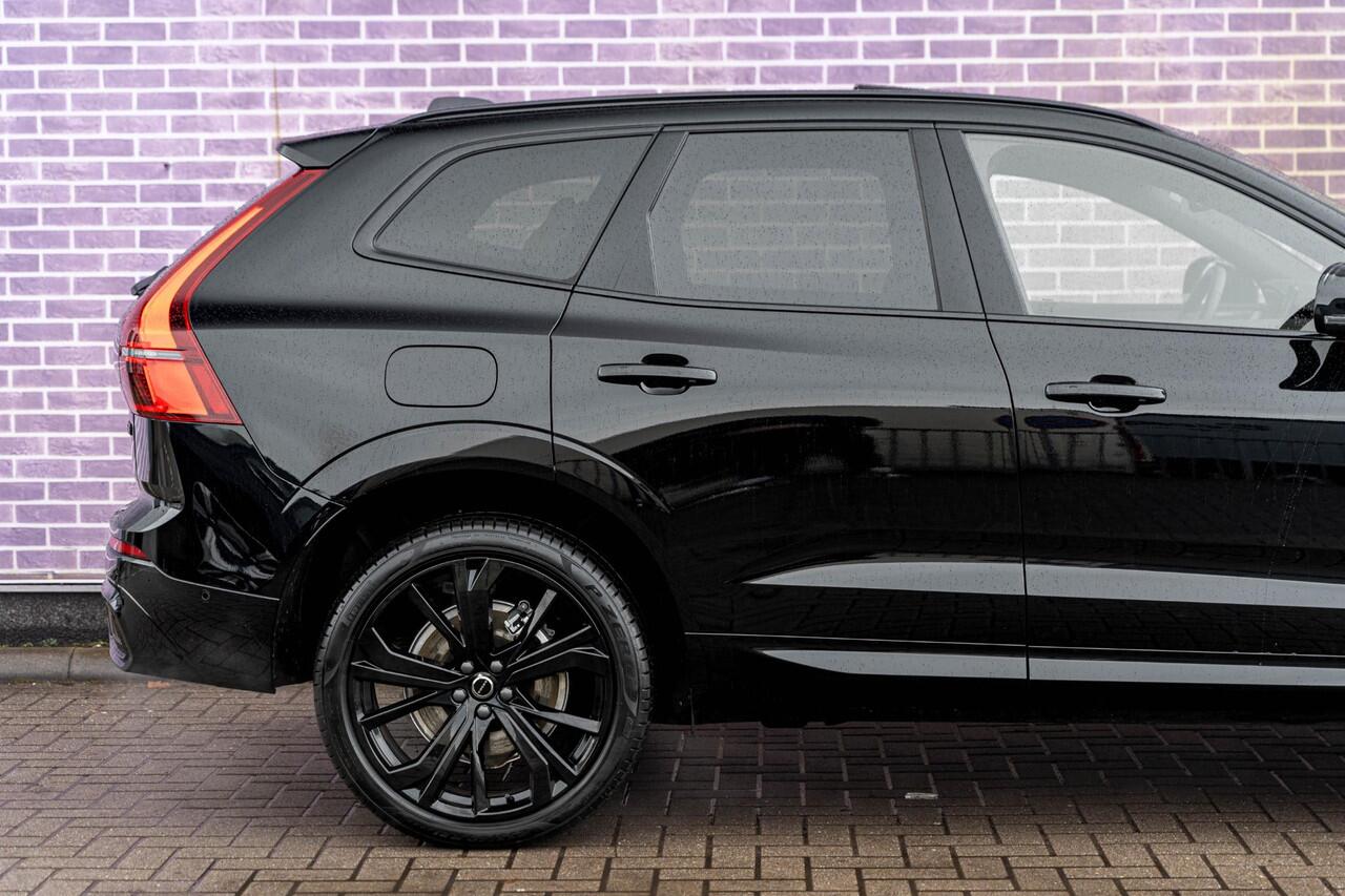 Volvo XC60 2.0 T8 Plug-in hybrid AWD Ultra Black Edition | PHEV | Facelift | Google | Long Range | Adaptieve Cruise Control | Luchtvering | Harman Kardon Audio | Stoelverwarming Voor + Achter | 360 Camera | Keyless | Gelamineerd Glas | DAB | Trekhaak | Stuurverwarmi