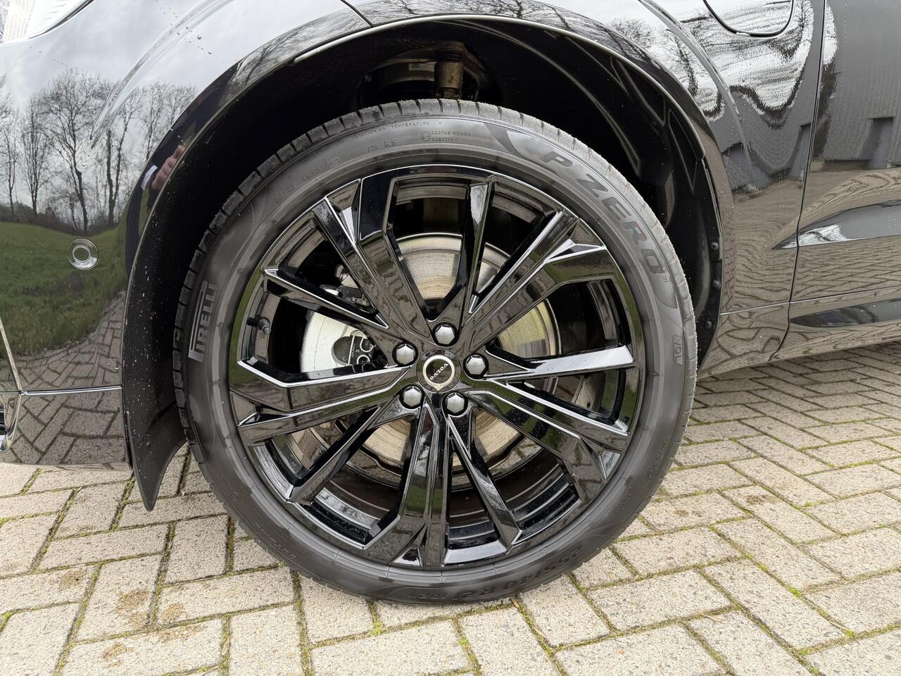 Volvo XC60 T8 Plug-in hybrid AWD Ultra Black Edition