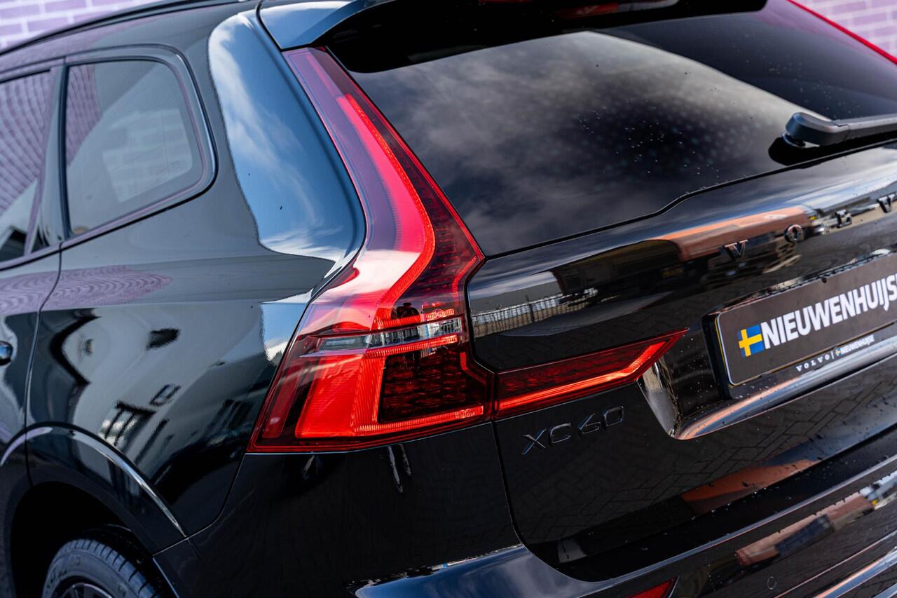 Volvo XC60 T8 Plug-in Hybrid AWD Plus Black Edition | Google | Long Range | Schuif-/Kanteldak | Achteruitrijcamera | Harman Kardon Audio | Zitverlenging | Sportstoelen | Keyless | Stuur-/Stoelverwarming | Memory | Getint Glas | Apple Carplay | Elek. Achterklep | And