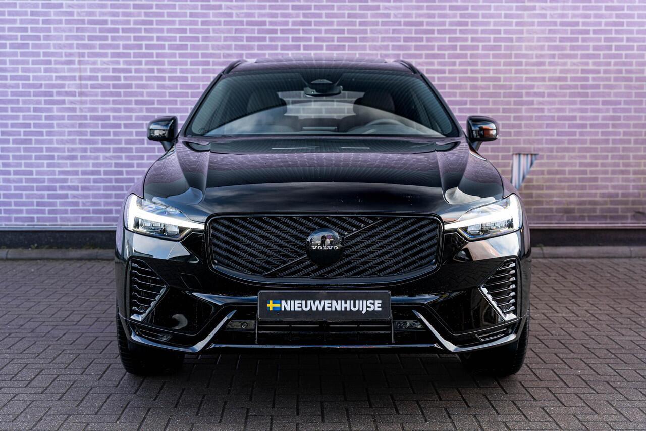 Volvo XC60 T8 Plug-in Hybrid AWD Plus Black Edition | Google | Long Range | Schuif-/Kanteldak | Achteruitrijcamera | Harman Kardon Audio | Zitverlenging | Sportstoelen | Keyless | Stuur-/Stoelverwarming | Memory | Getint Glas | Apple Carplay | Elek. Achterklep | And