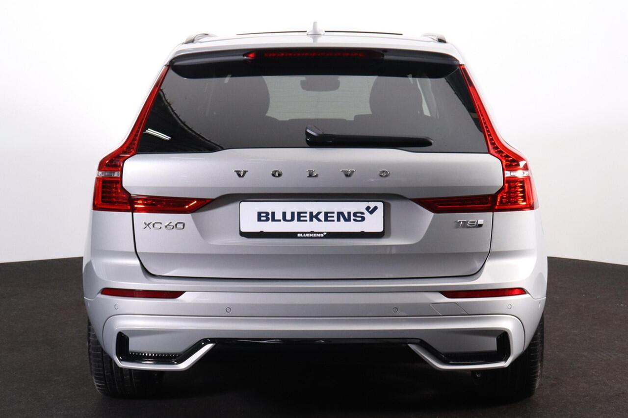 Volvo XC60 T8 Recharge AWD Ultimate Dark - Luchtvering - Panorama/schuifdak - IntelliSafe Assist & Surround - 360º Camera - Bowers & Wilkins audio - Verwarmde voorstoelen, stuur & achterbank - Parkeersensoren voor & achter - Elektr. bedienb. voorstoelen met geheugen