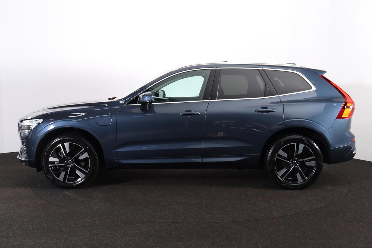 Volvo XC60 T6 Recharge AWD Plus Bright - Panorama/schuifdak - IntelliSafe Assist & Surround - 360º Camera - Harman/Kardon audio - Adaptieve LED koplampen - Verwarmde voorstoelen, stuur & achterbank - Parkeersensoren voor & achter - Elektr. bedienb. voorstoelen met g