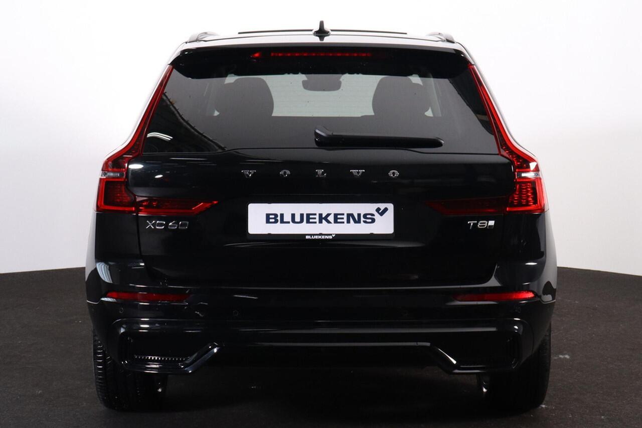 Volvo XC60 T8 Recharge AWD Ultra Dark - Panorama/schuifdak - IntelliSafe Assist & Surround - 360º Camera - Harman/Kardon audio - Adaptieve LED koplampen - Verwarmde voorstoelen, stuur & achterbank - Parkeersensoren voor & achter - Elektr. bedienb. voorstoelen met ge