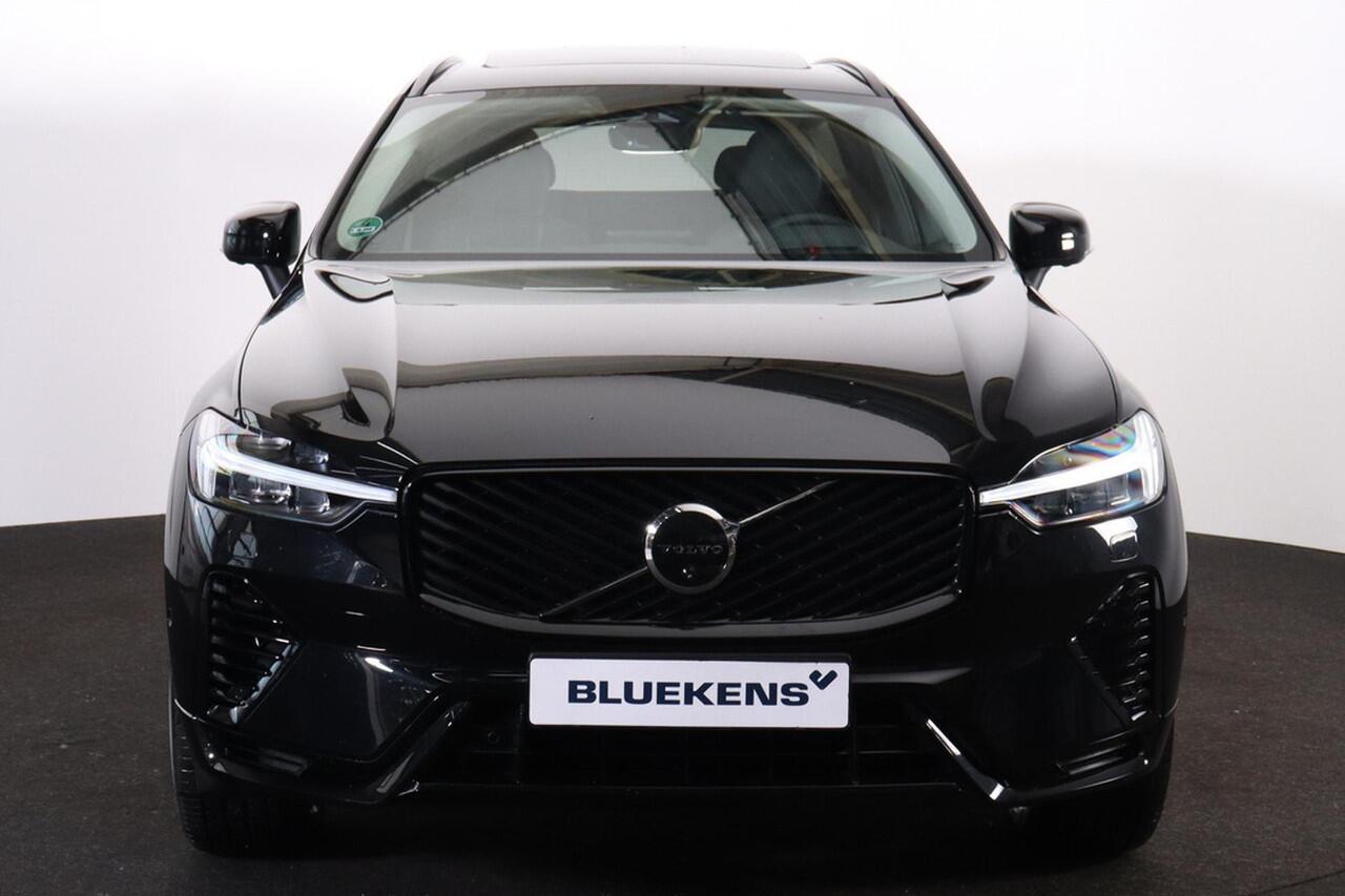 Volvo XC60 T8 Recharge AWD Ultra Dark - Panorama/schuifdak - IntelliSafe Assist & Surround - 360º Camera - Harman/Kardon audio - Adaptieve LED koplampen - Verwarmde voorstoelen, stuur & achterbank - Parkeersensoren voor & achter - Elektr. bedienb. voorstoelen met ge