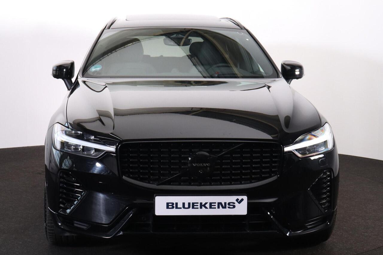 Volvo XC60 T8 Recharge AWD Ultra Black Edition - Luchtvering - Panorama/schuifdak - IntelliSafe Assist & Surround - 360º Camera - Bowers & Wilkins audio - Adaptieve LED koplampen - Verwarmde voorstoelen, stuur & achterbank - Parkeersensoren voor & achter - Elektr. b