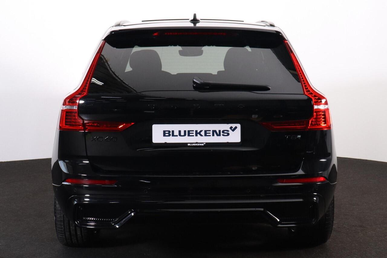 Volvo XC60 T8 Recharge AWD Ultra Black Edition - Luchtvering - Panorama/schuifdak - IntelliSafe Assist & Surround - 360º Camera - Bowers & Wilkins audio - Adaptieve LED koplampen - Verwarmde voorstoelen, stuur & achterbank - Parkeersensoren voor & achter - Elektr. b