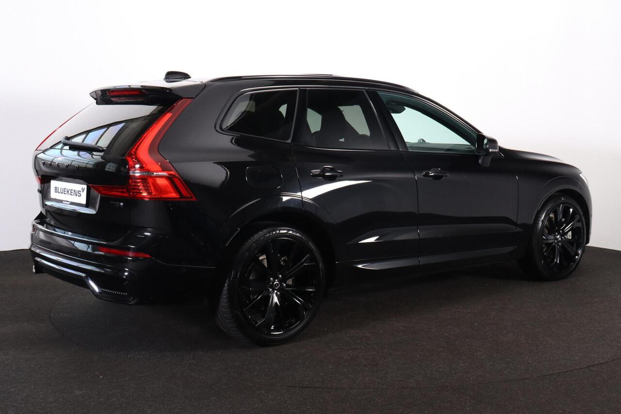 Volvo XC60 T8 Recharge AWD Ultra Black Edition - Luchtvering - Panorama/schuifdak - IntelliSafe Assist & Surround - 360º Camera - Bowers & Wilkins audio - Adaptieve LED koplampen - Verwarmde voorstoelen, stuur & achterbank - Parkeersensoren voor & achter - Elektr. b