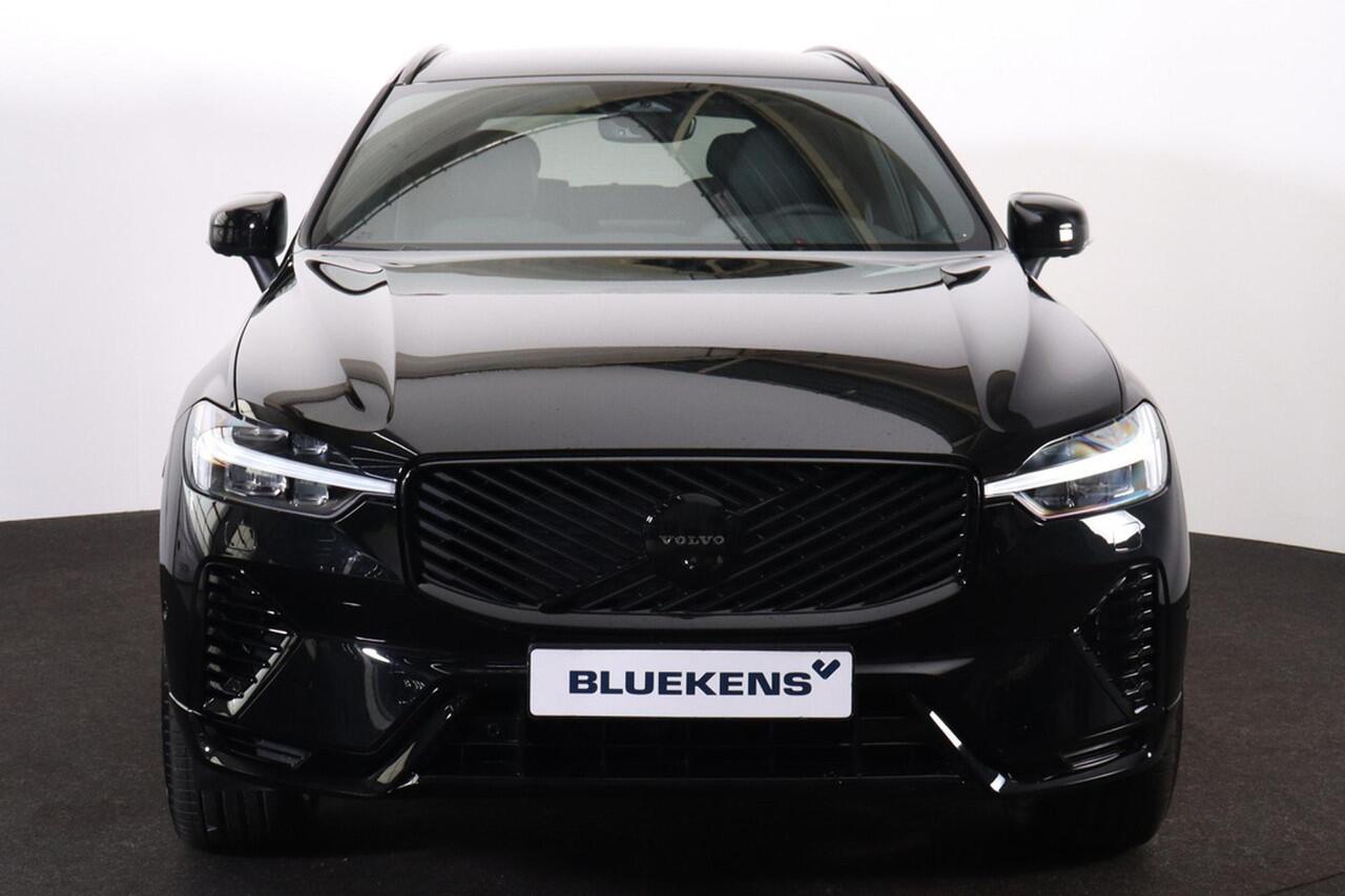 Volvo XC60 T8 Recharge AWD Plus Black Edition - IntelliSafe Assist & Surround - 360º Camera - Harman/Kardon audio - Adaptieve LED koplampen - Verwarmde voorstoelen, stuur & achterbank - Parkeersensoren voor & achter - Elektr. bedienb. voorstoelen met geheugen - Draa