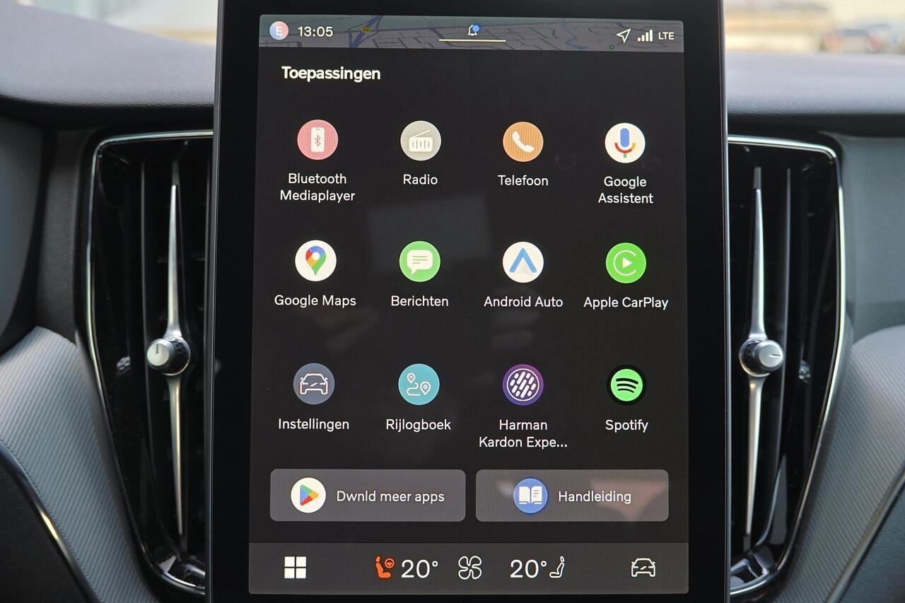 Volvo XC60 T8 Recharge AWD Plus Black Edition - IntelliSafe Assist & Surround - 360º Camera - Harman/Kardon audio - Adaptieve LED koplampen - Verwarmde voorstoelen, stuur & achterbank - Parkeersensoren voor & achter - Elektr. bedienb. voorstoelen met geheugen - Draa